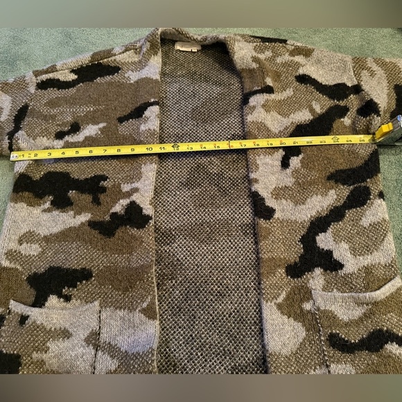 Anthropologie Vera Camo Cardigan in Moss Size Medium - Picture 16 of 16
